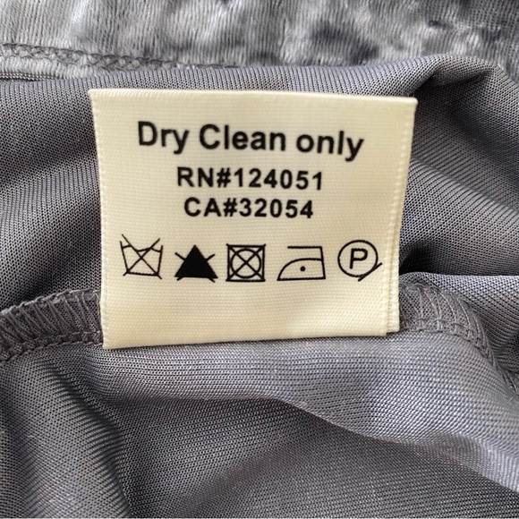 NWT Porridge x Anthropologie Tessie Grey
Velvet Lace Sequins Slip Dress S Party - Picture 14 of 16